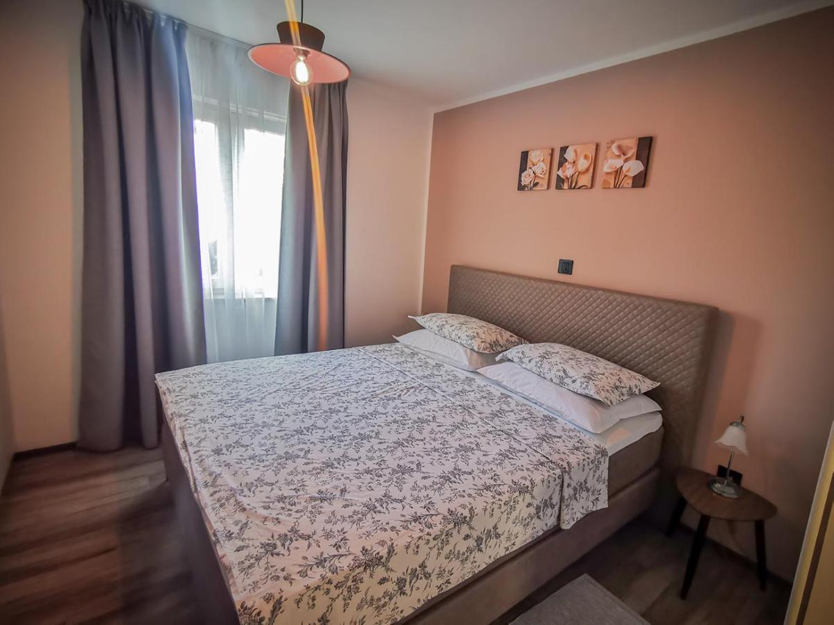 Premium Apartments Tade Funtana Exterior foto