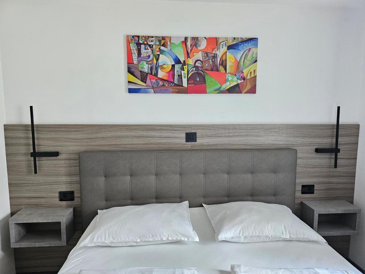 Premium Apartments Tade Funtana Exterior foto